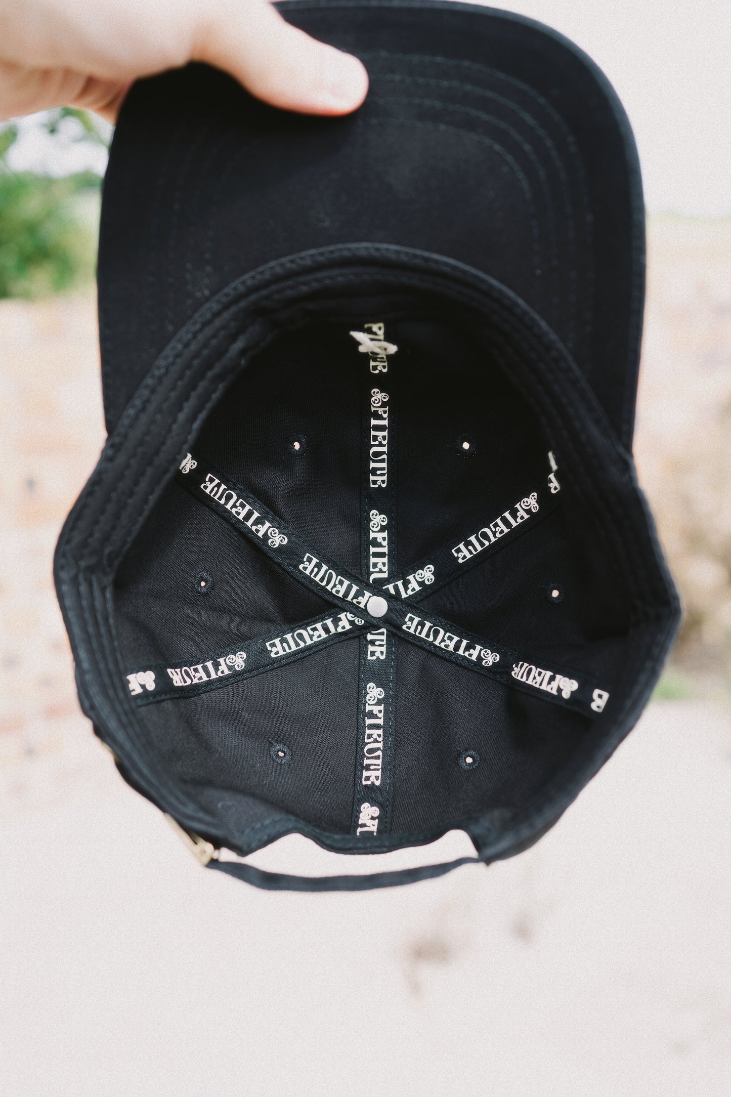 Emblem Dadcap Black