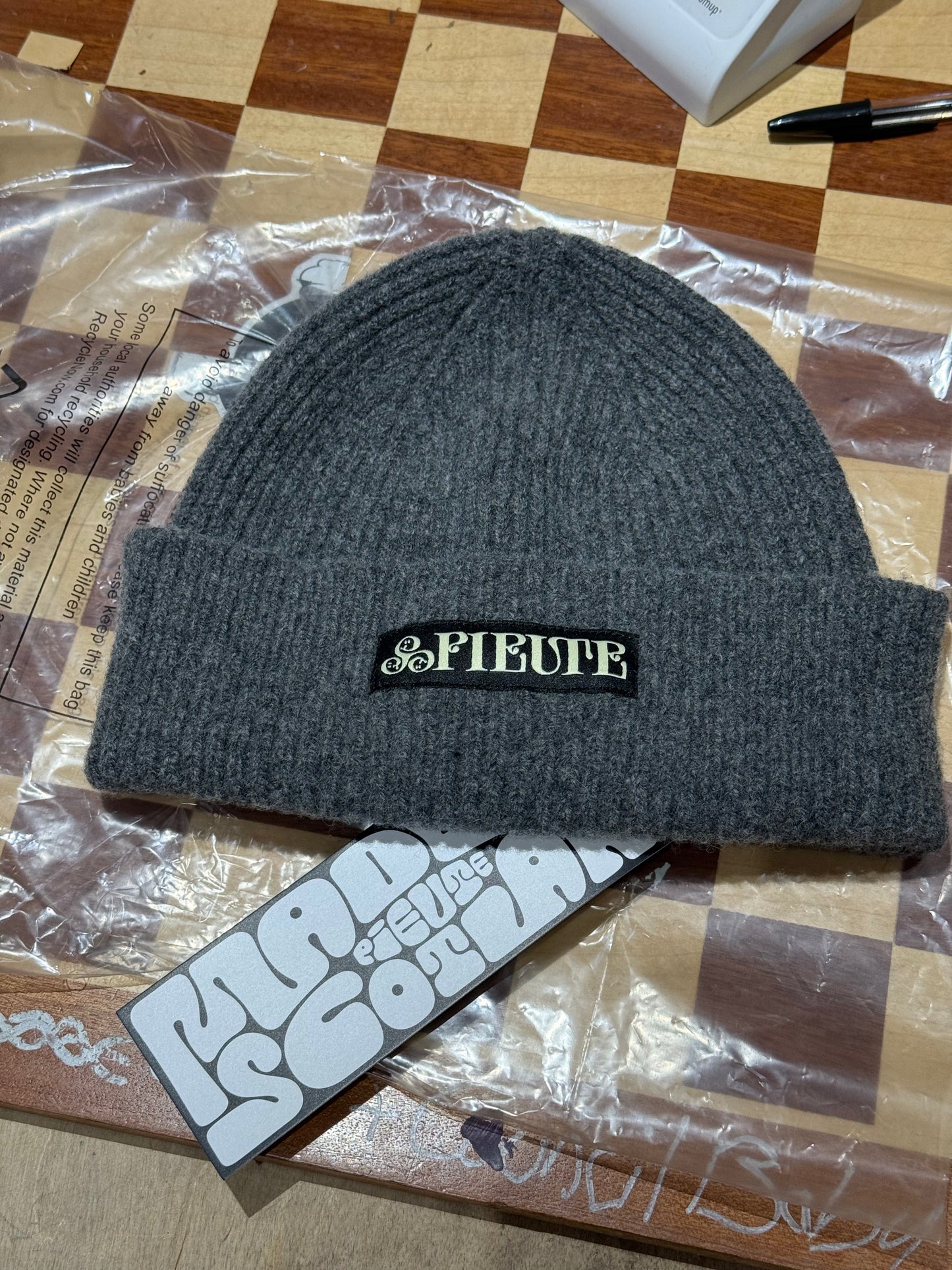 Clyde Hat - Cliff